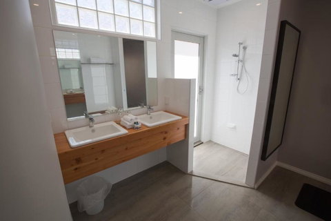 Maand Up - Accommodation NT 4