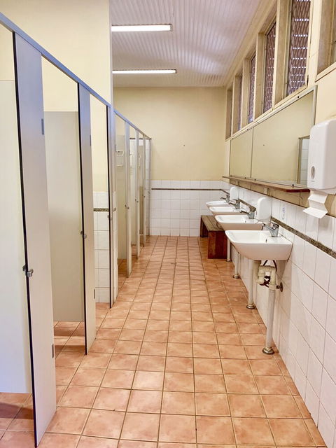 Roey Backpackers & Party Bar - Accommodation NT 4