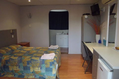 Leo Hotel Motel - Accommodation NT 3