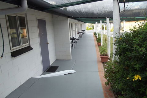 Leo Hotel Motel - Accommodation NT 2