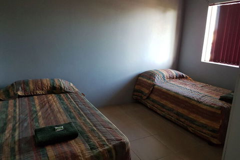 Leo Hotel Motel - Accommodation NT 5