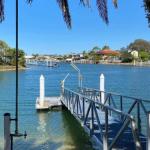 April 19 4 Bedroom Home On Canal With Pool Pontoon Aircon & WiFi! - Accommodation NT 0