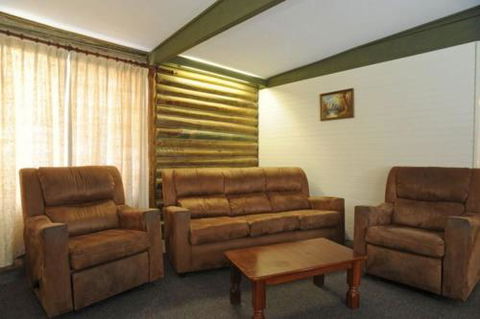 Lakes Entrance Log Cabins - Accommodation NT 5