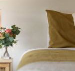 Trentham Central Villas 6 BR / Ensuite / Sleeps 12 - Accommodation NT