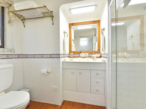 Olive Grove Studio 1 - Accommodation NT 6