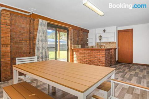 Stingray Shores Your Riverside Escape - Accommodation NT 5
