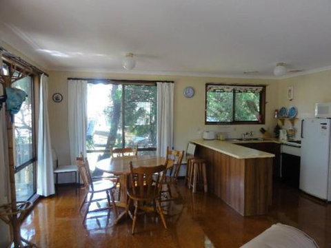 14 Tecoma Avenue Sandy Point - Accommodation NT 6