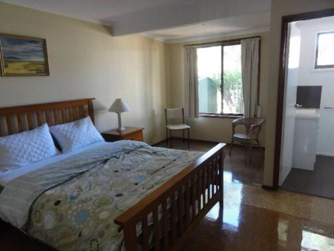 14 Tecoma Avenue Sandy Point - Accommodation NT 4