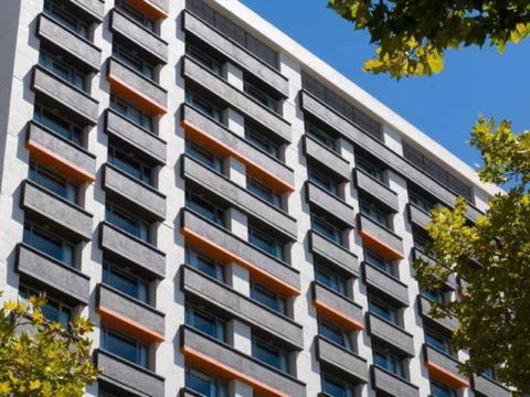 Chifley Potts Point - NT Tourism 0