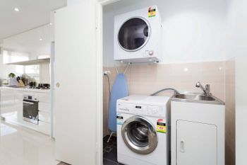 Executive Designer Apartment With Pool + Parking - Accommodation NT 1