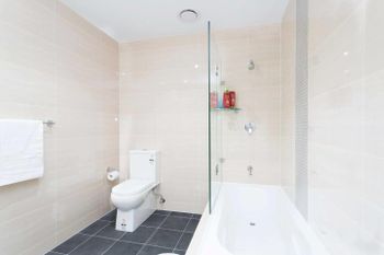 Executive Designer Apartment With Pool + Parking - Accommodation NT 6