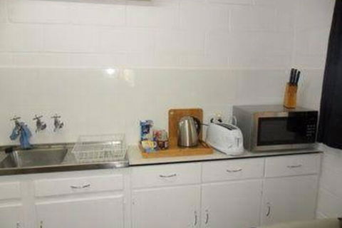 The Pickers Hut - Accommodation NT 6