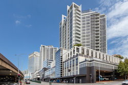 Meriton Suites The Tiffany Clarion C - Accommodation NT 3
