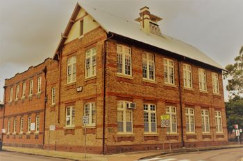 Caledonian Hotel - Accommodation NT 2