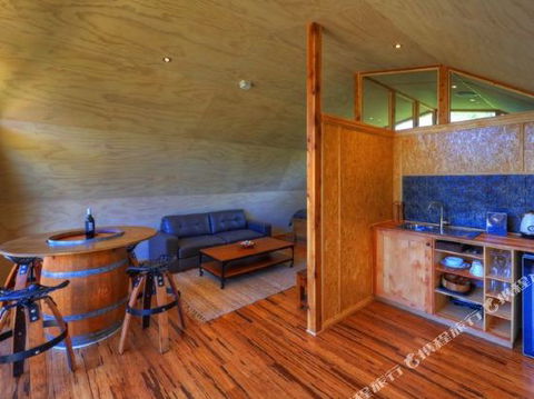 Bruny Island Accommodation 43 Degrees Beachside Studio Spa Apartments (1) - Accommodation NT 6