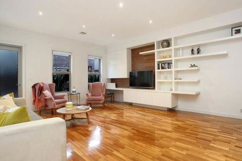 Kew Luxurious Townhouse - Accommodation NT 6