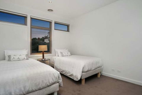 Kew Luxurious Townhouse - Accommodation NT 3