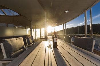 3 Bedroom Waterfront Penthouse On The Hawkesbury - NT Tourism 5