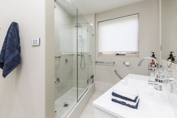 3 Bedroom Waterfront Penthouse On The Hawkesbury - NT Tourism 2