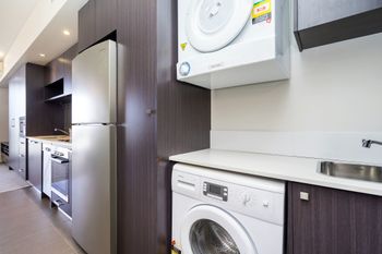 Executive Studio Inner City Apartment - Accommodation NT 5