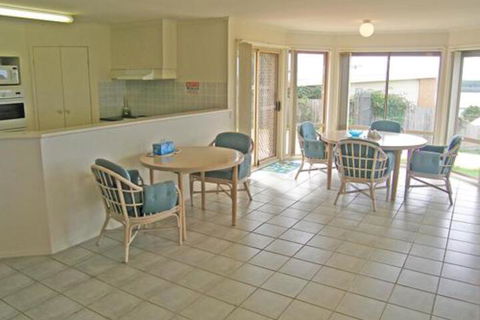 Water View House At Orient Point - NT Tourism 6