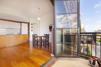 Stylish Inner City Apartment - NT Tourism 0