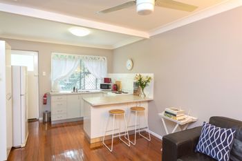 Super 1 Bedroom Pad In New Farm - NT Tourism 1