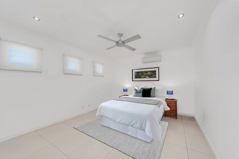 Luxury Home Near Marina - Accommodation NT 7