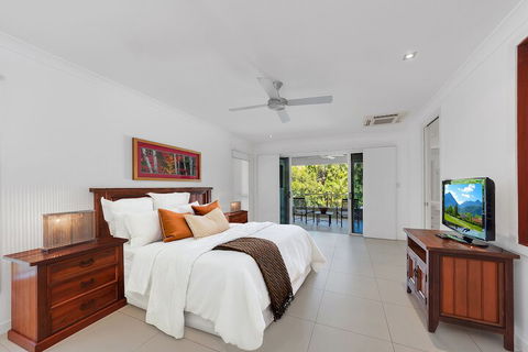 Luxury Home Near Marina - Accommodation NT 5