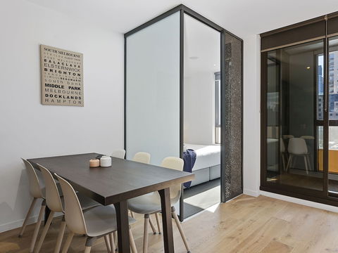 CHARLOTTE Manhatten Building Near Spencer St. & Southern Cross Station - Accommodation NT 4