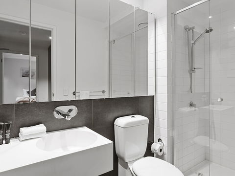 CHARLOTTE Manhatten Building Near Spencer St. & Southern Cross Station - Accommodation NT 3