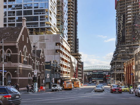 CHARLOTTE Manhatten Building Near Spencer St. & Southern Cross Station - Accommodation NT 5