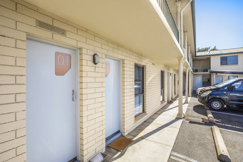 Nightcap At Riverside Hotel - Accommodation NT 2