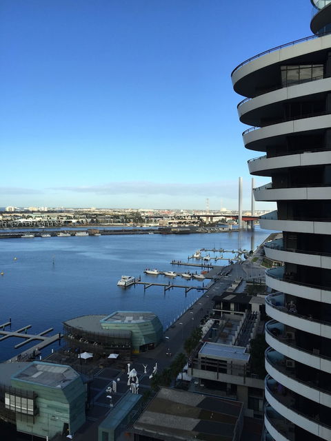 Apartments Melbourne Domain - New Quay Docklands - NT Tourism 0