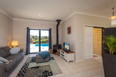 Mandalay Villas - Villa 2 - Accommodation NT 2