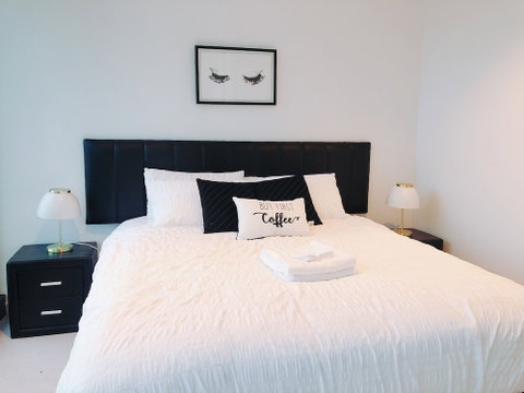 Skytower Apartment - Accommodation NT 4