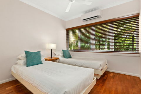 Poolside Apt In Alamanda Beachfront Resort 67 - Accommodation NT 4