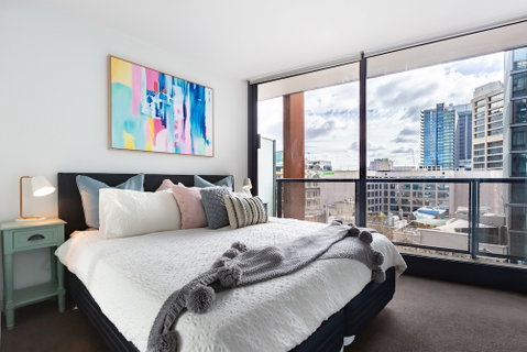 Ella, 1BDR Melbourne Apartment - Accommodation NT 3