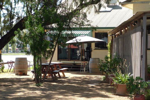 Gowrie Hotel Motor Inn - NT Tourism 3