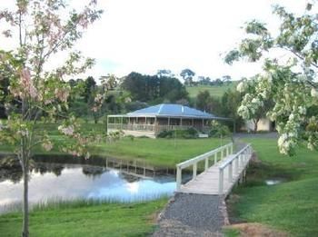 Buttercup Cottage & Private Apartment - Accommodation NT 0