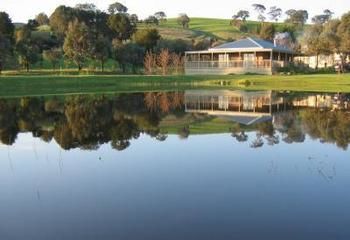 Buttercup Cottage & Private Apartment - Accommodation NT 1