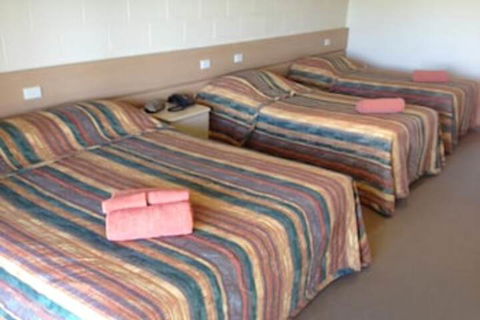 Tenterfield Golf Club Fairways Lodge - NT Tourism 3