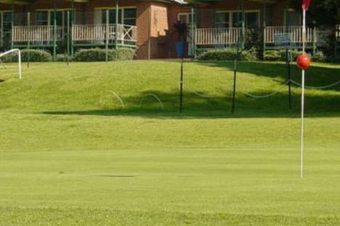 Tenterfield Golf Club Fairways Lodge - NT Tourism 2