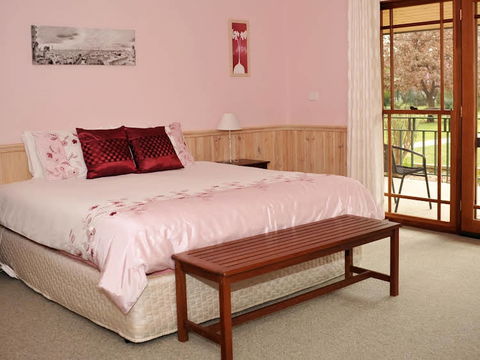 Stableford House Bed & Breakfast - NT Tourism 0