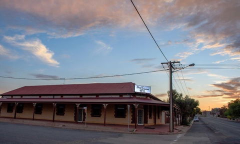 Daydream Motel And Apartments - Accommodation NT 2