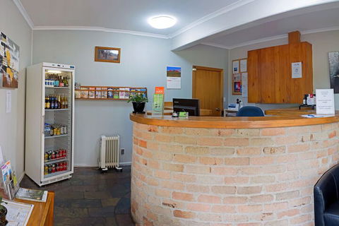 Rest Point Motor Inn - Accommodation NT 2