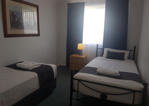 Mid City Motor Inn - Accommodation NT 5