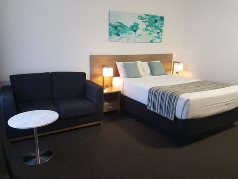 Mid City Motor Inn - Accommodation NT 4
