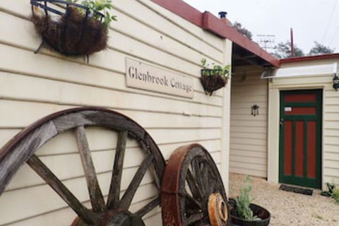 Glenbrook House And Cottage - Accommodation NT 0