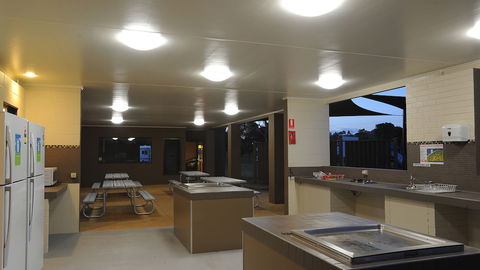 NRMA Eastern Beach Holiday Park - Accommodation NT 6